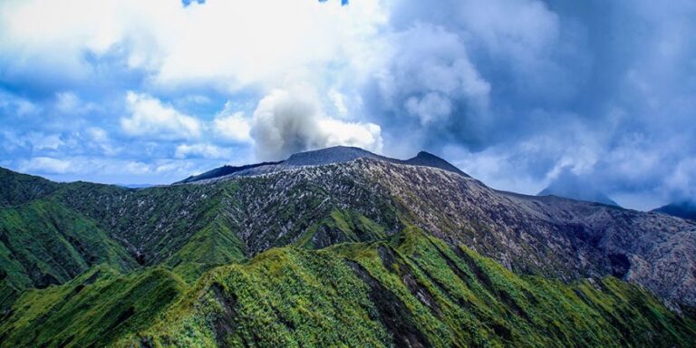 gunung-dukono-halmahera-maluku_uhsu9